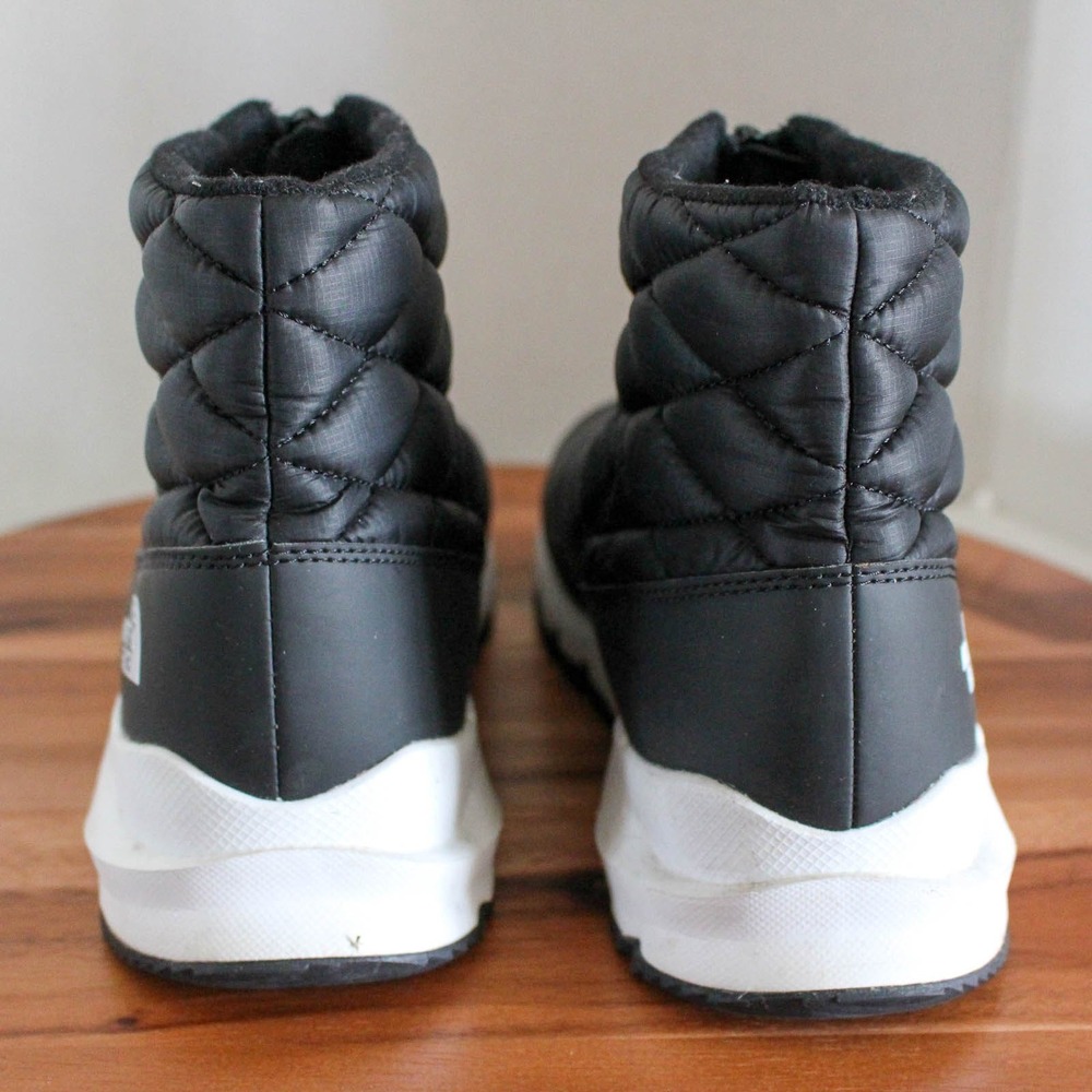 The North Face Boots Womens 10 Black Quilted Thermoball Traction Zip Winter - Picture 6 of 9